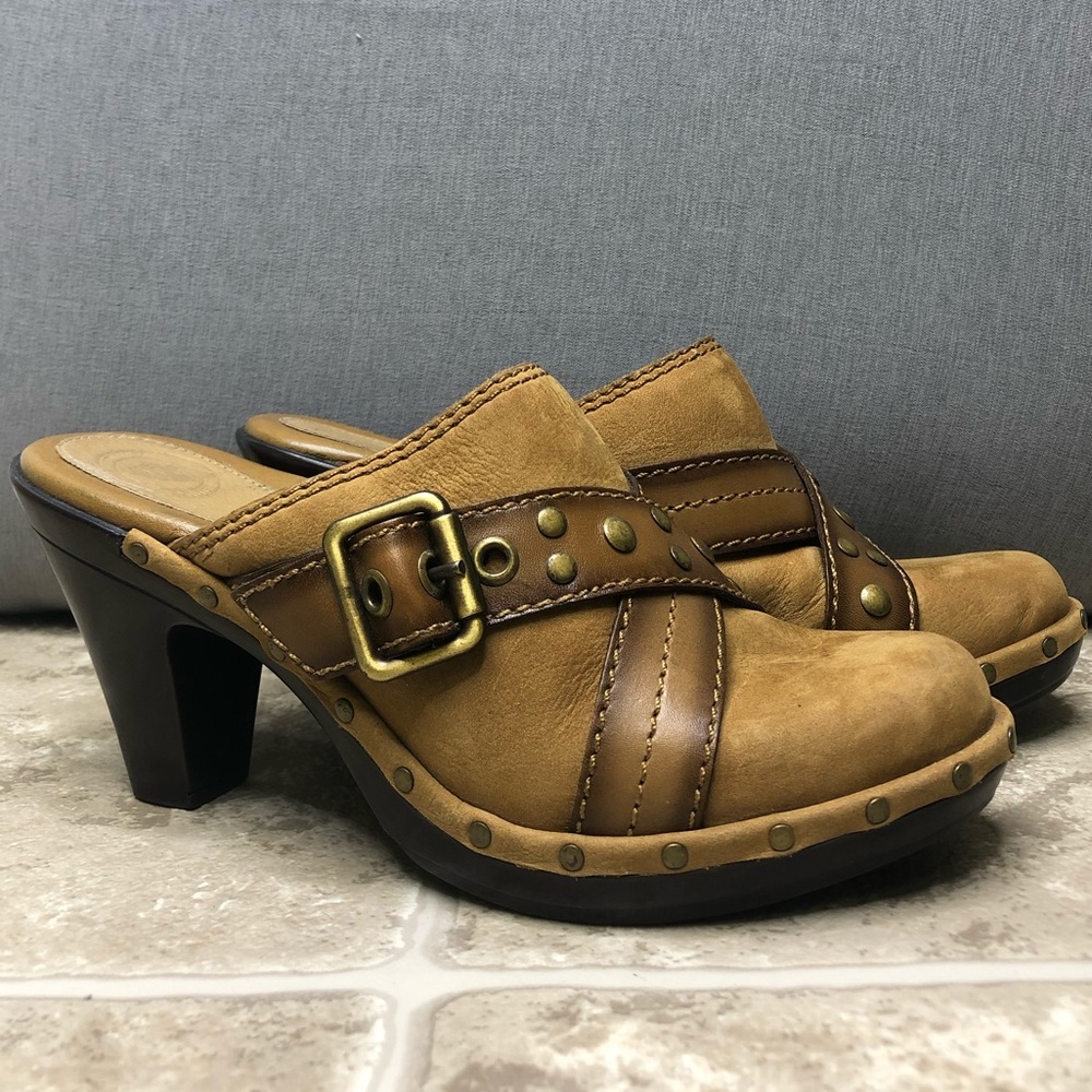 New condition: Genuine Suede Mules by Nurture sz 6